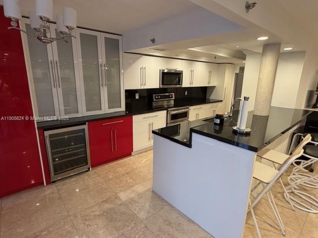 WINSTON TOWERS 600 CONDO - Residential Lease