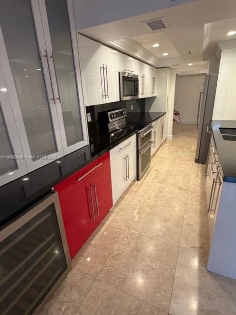 WINSTON TOWERS 600 CONDO - Residential Lease