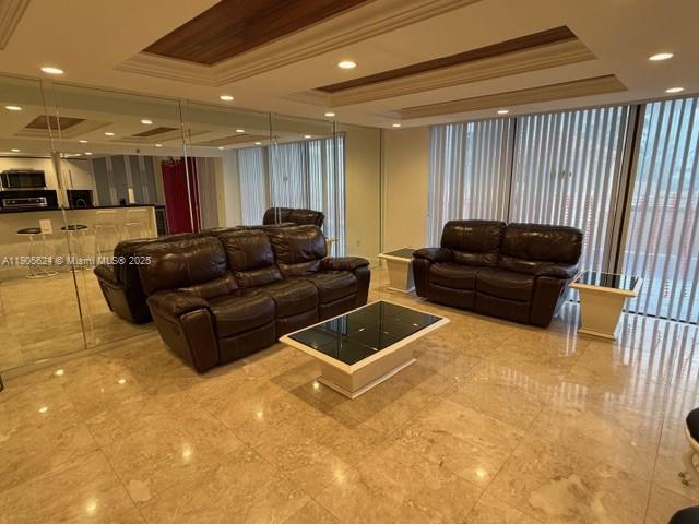 WINSTON TOWERS 600 CONDO - Residential Lease