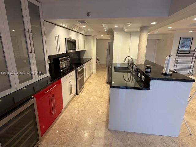 WINSTON TOWERS 600 CONDO - Residential Lease