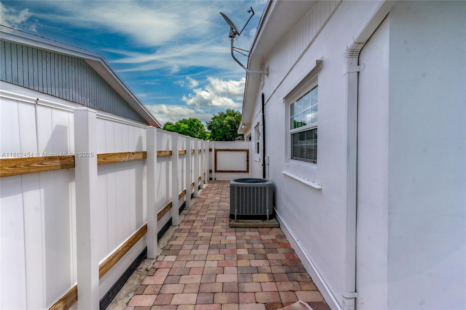 DRIFTWOOD ESTATES NO 2 - Residential