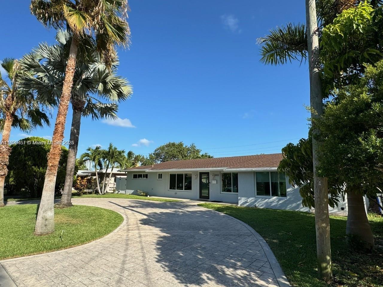 Rental Property at 2432 Se 13th St, Pompano Beach, Broward County, Florida - Bedrooms: 4 
Bathrooms: 2  - $4,999 MO.