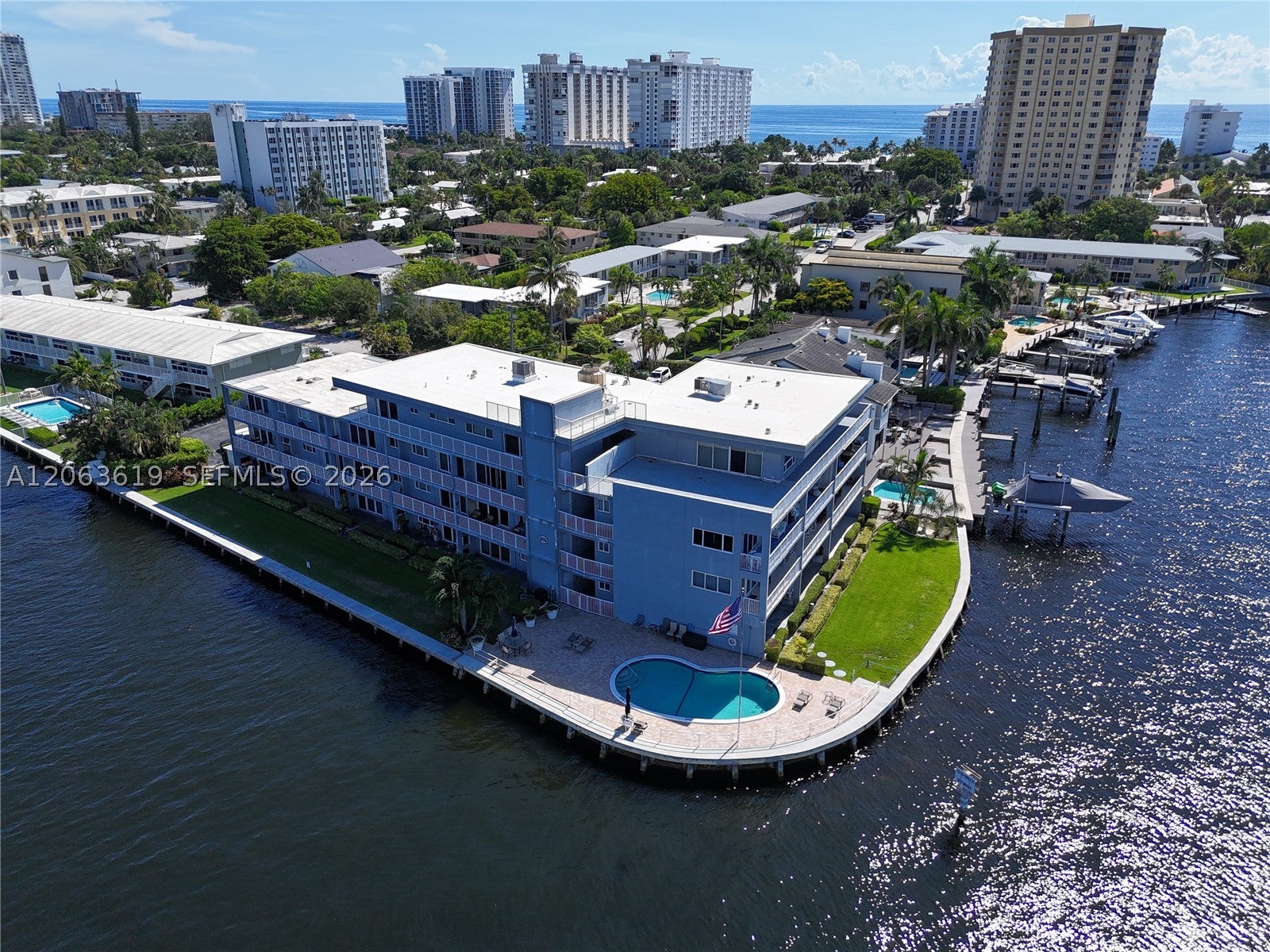 1201 S Riverside Dr 301