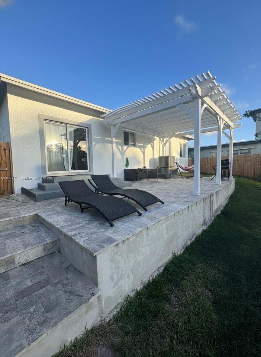 655 NW 24th Ave