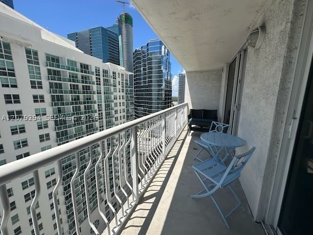 1200 Brickell Bay Dr 2303