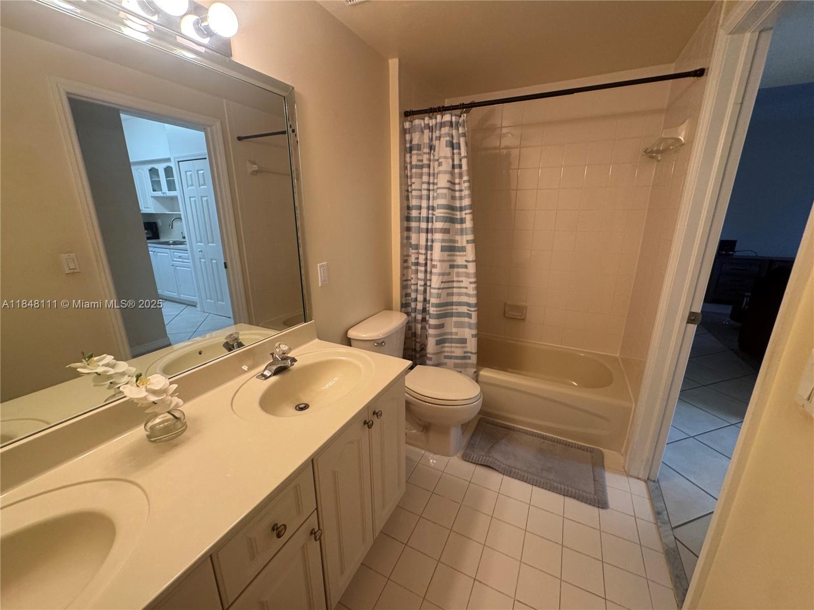UNIVERSITY PARC RESIDENCE - Residential Lease