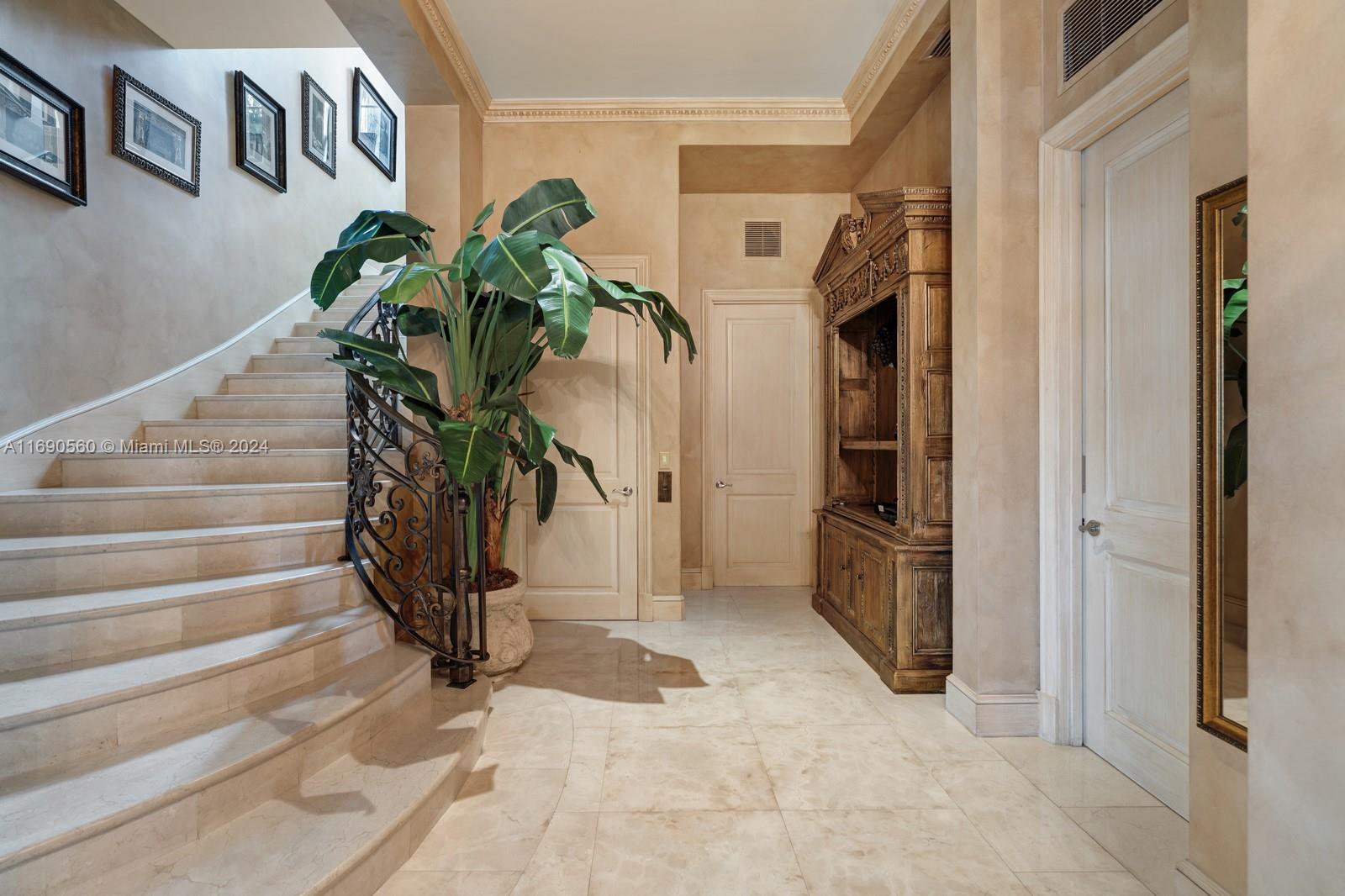 LINDISFARNE ON FISHER ISL - Residential