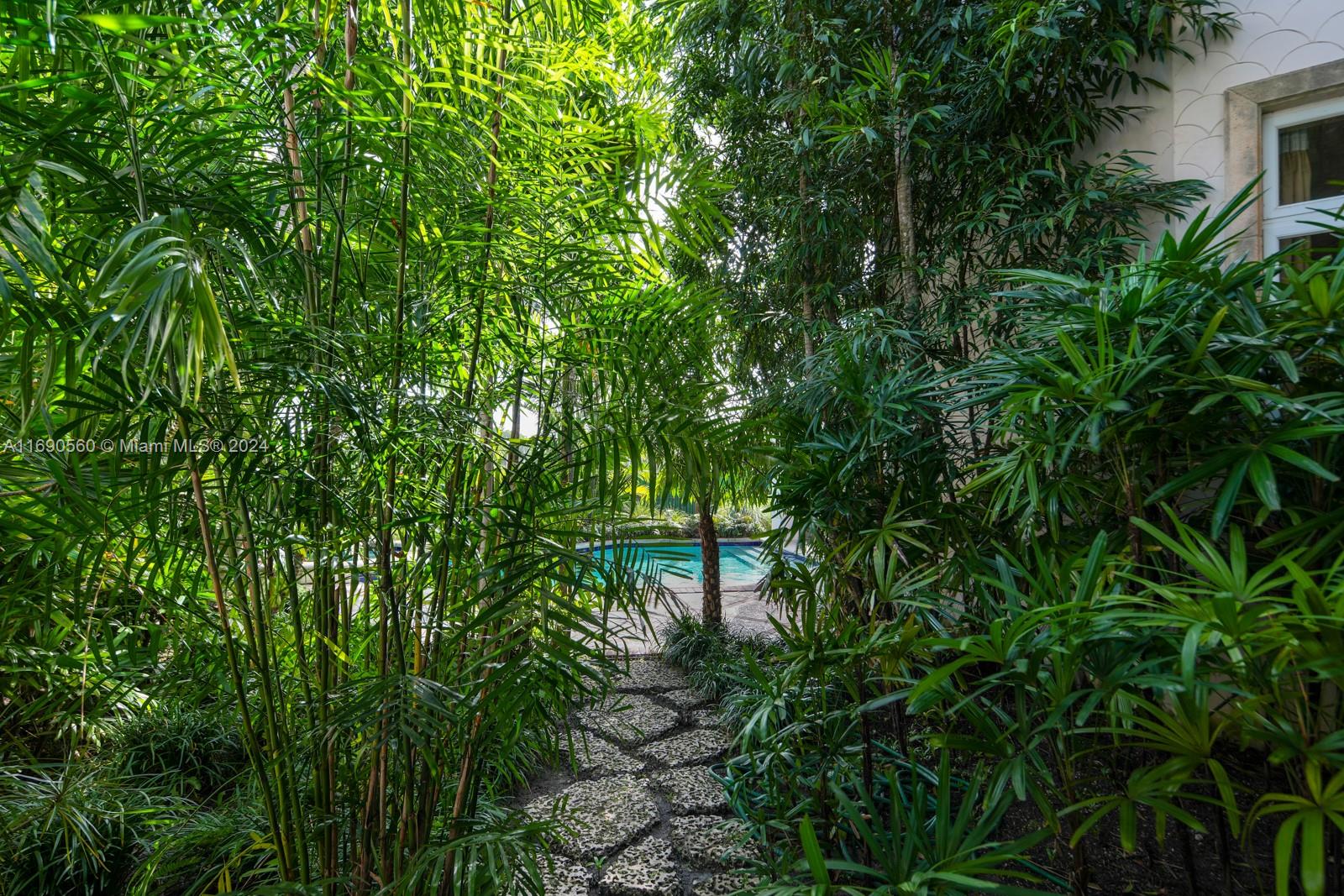 LINDISFARNE ON FISHER ISL - Residential