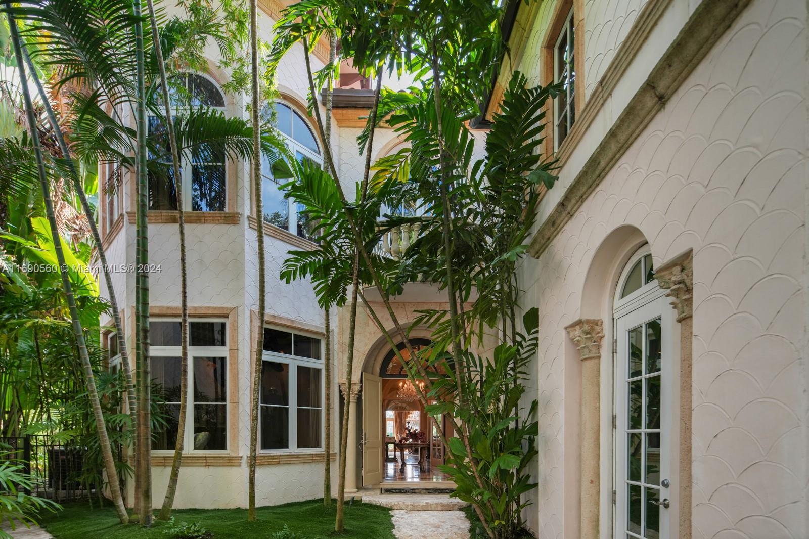 LINDISFARNE ON FISHER ISL - Residential