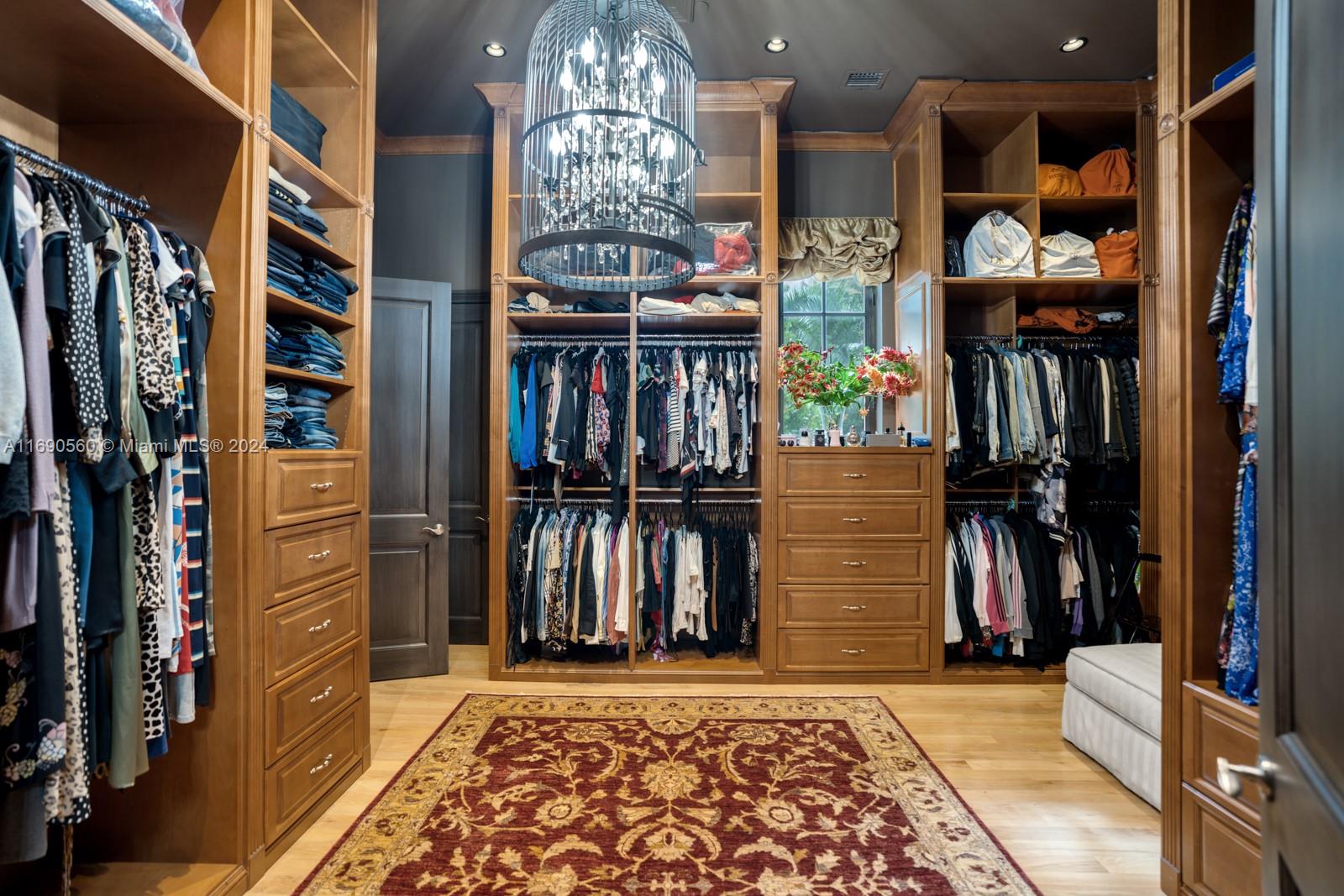 LINDISFARNE ON FISHER ISL - Residential