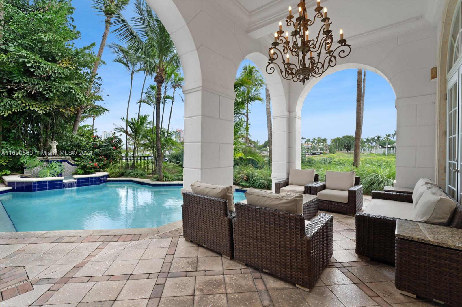 LINDISFARNE ON FISHER ISL - Residential