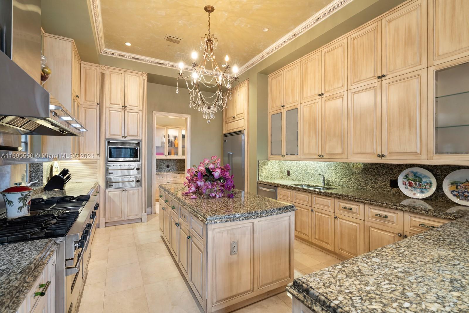 LINDISFARNE ON FISHER ISL - Residential