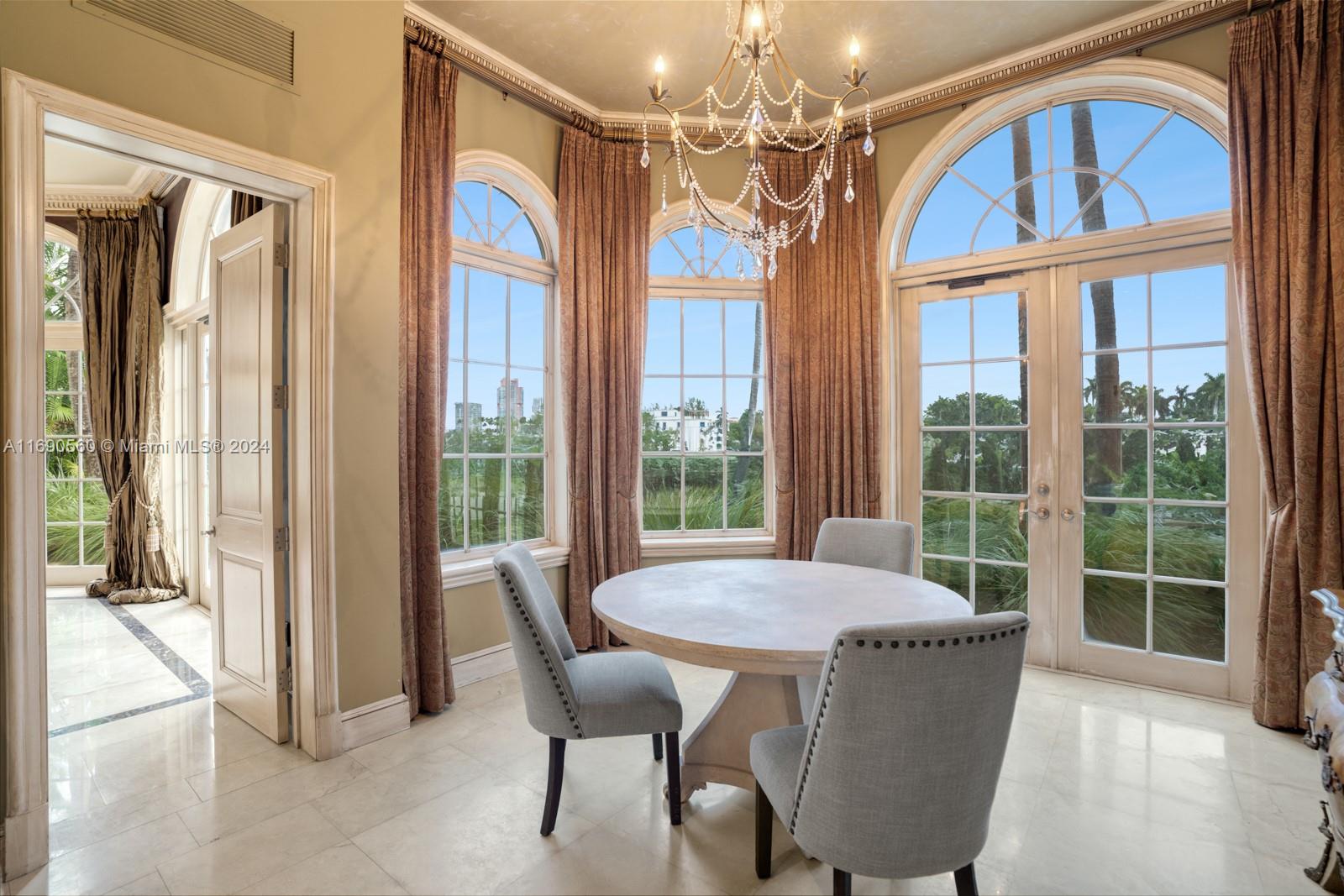 LINDISFARNE ON FISHER ISL - Residential