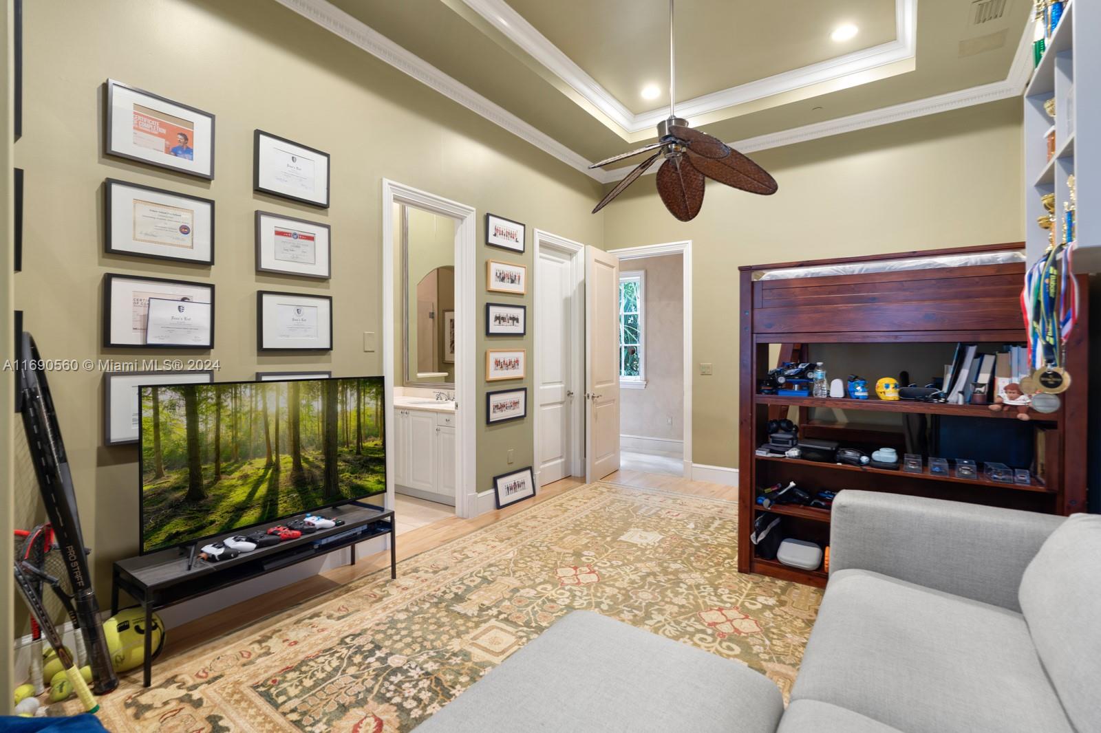 LINDISFARNE ON FISHER ISL - Residential