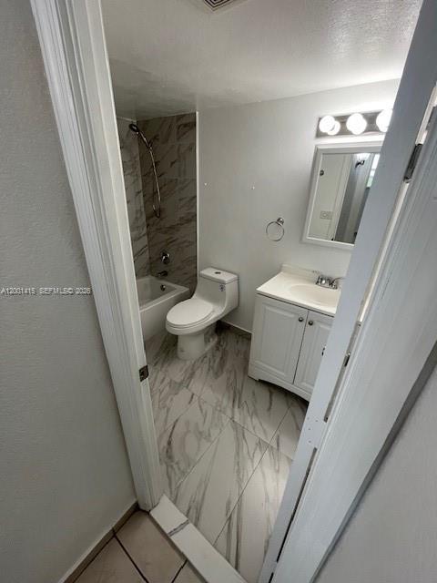 LAS ESTRELLAS CONDO - Residential Lease