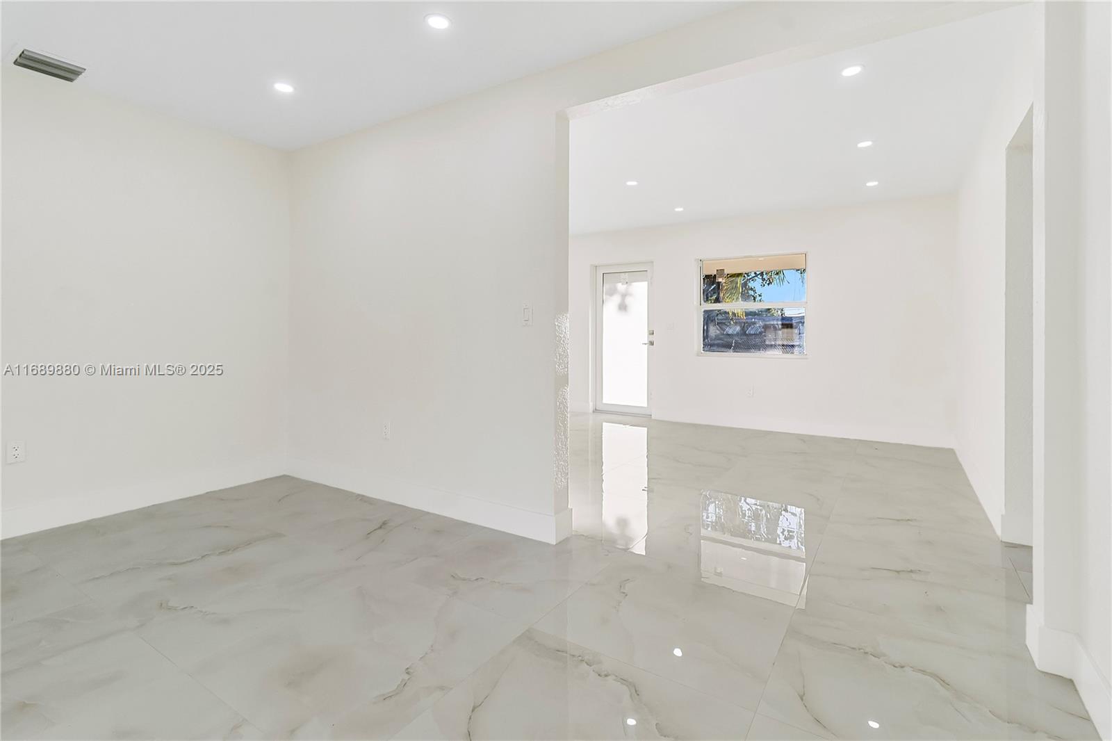 LAUDERDALE MANORS AMD PLA - Residential