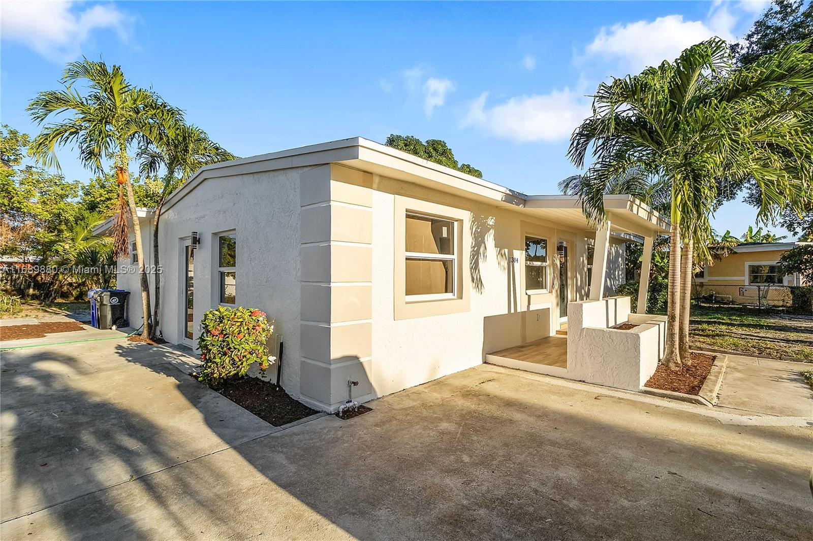 LAUDERDALE MANORS AMD PLA - Residential