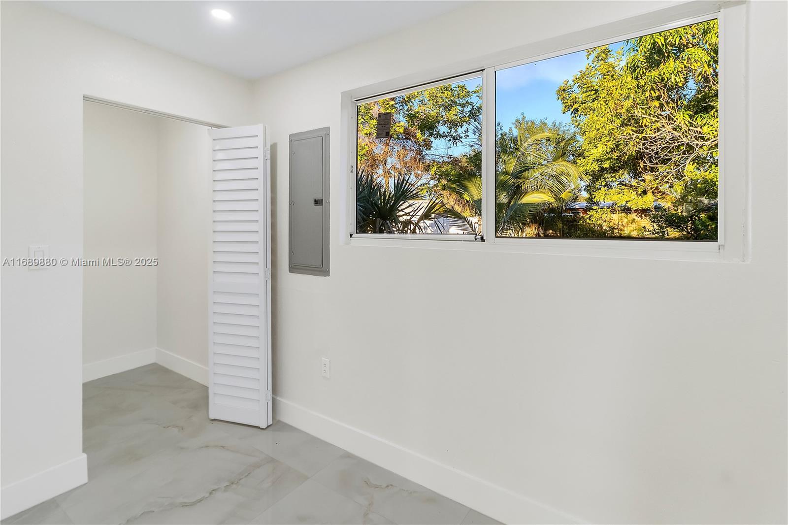 LAUDERDALE MANORS AMD PLA - Residential
