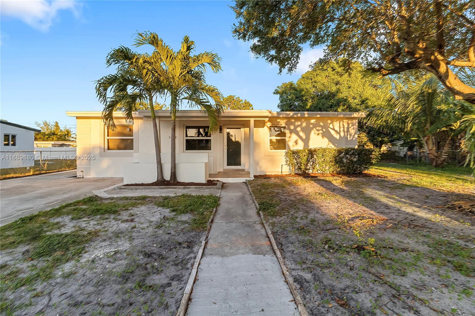 LAUDERDALE MANORS AMD PLA - Residential
