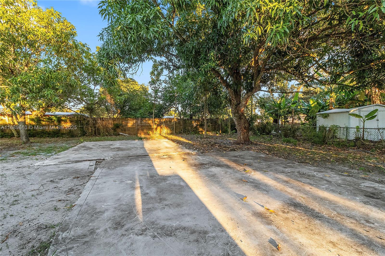 LAUDERDALE MANORS AMD PLA - Residential