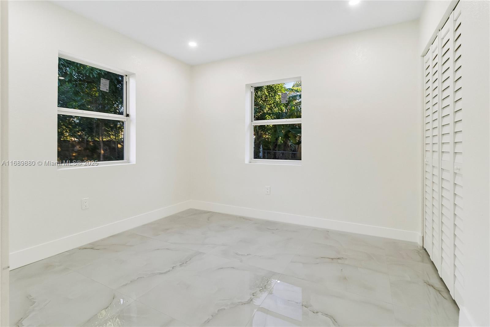LAUDERDALE MANORS AMD PLA - Residential