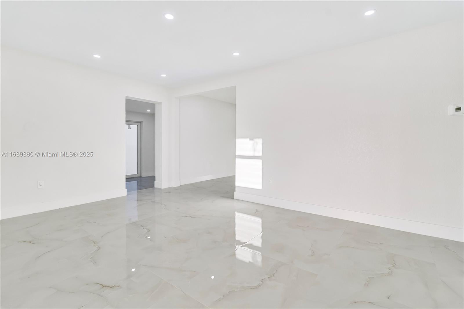 LAUDERDALE MANORS AMD PLA - Residential