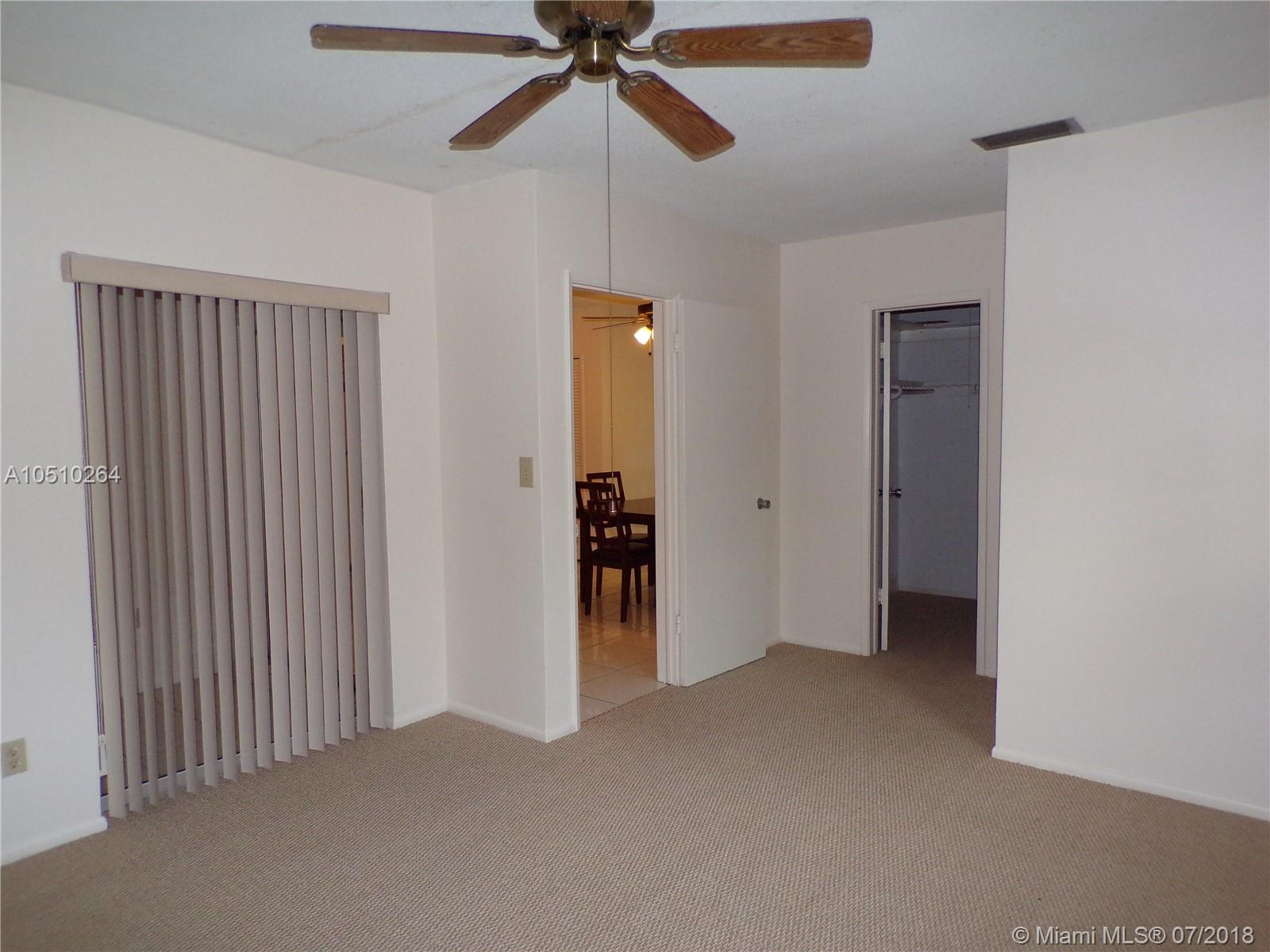 OAKLAND VILLAS - Residential