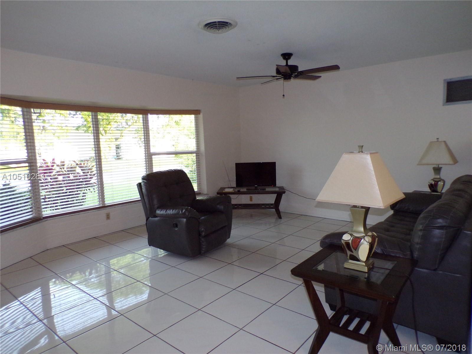 OAKLAND VILLAS - Residential