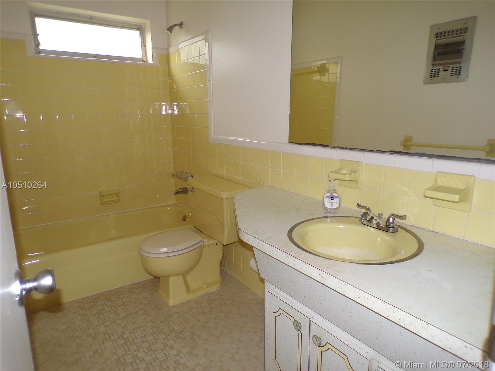 OAKLAND VILLAS - Residential