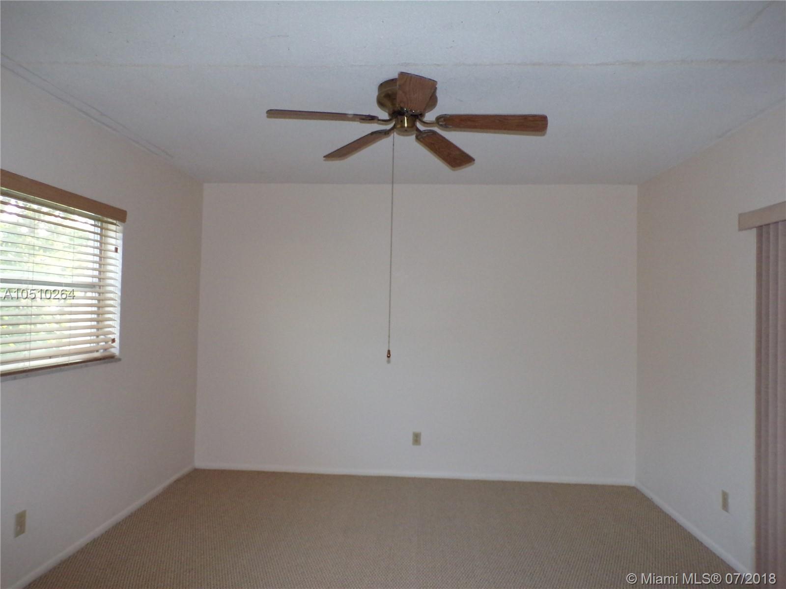 OAKLAND VILLAS - Residential