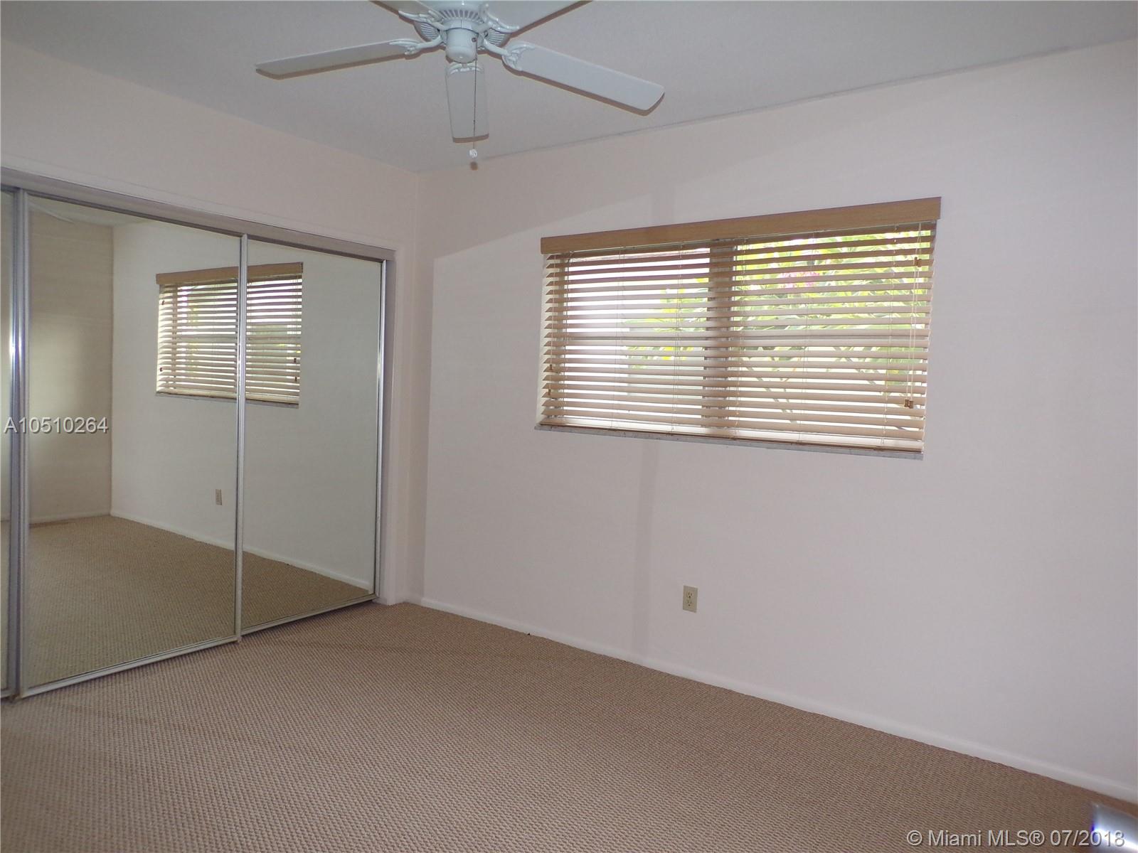 OAKLAND VILLAS - Residential