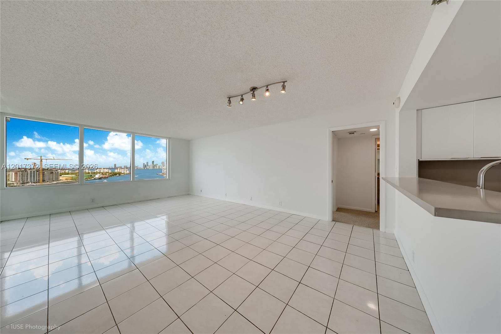 SOUTH POINTE TOWERS CONDO - Residential