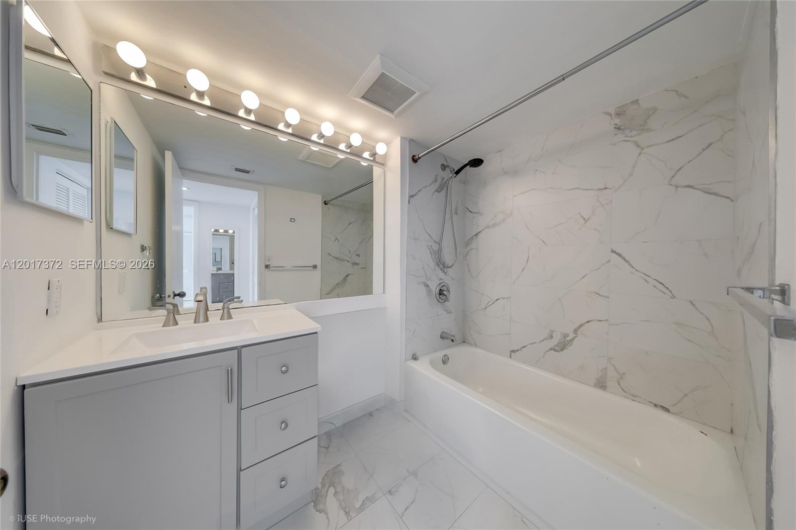 SOUTH POINTE TOWERS CONDO - Residential