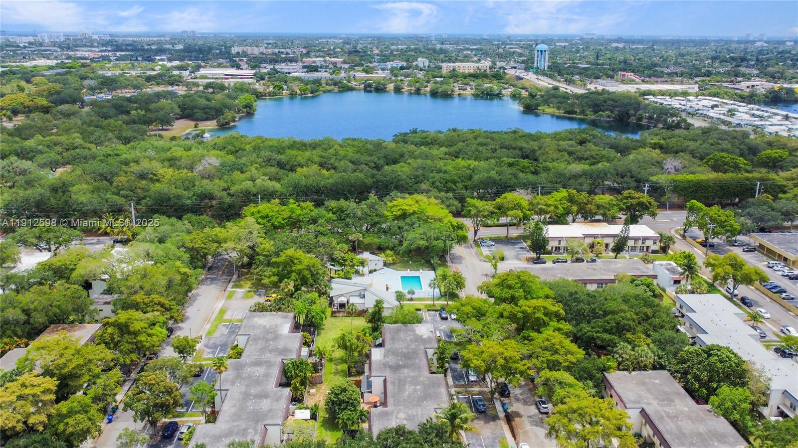 HOLLYWOOD GARDENS CONDOMI - Residential