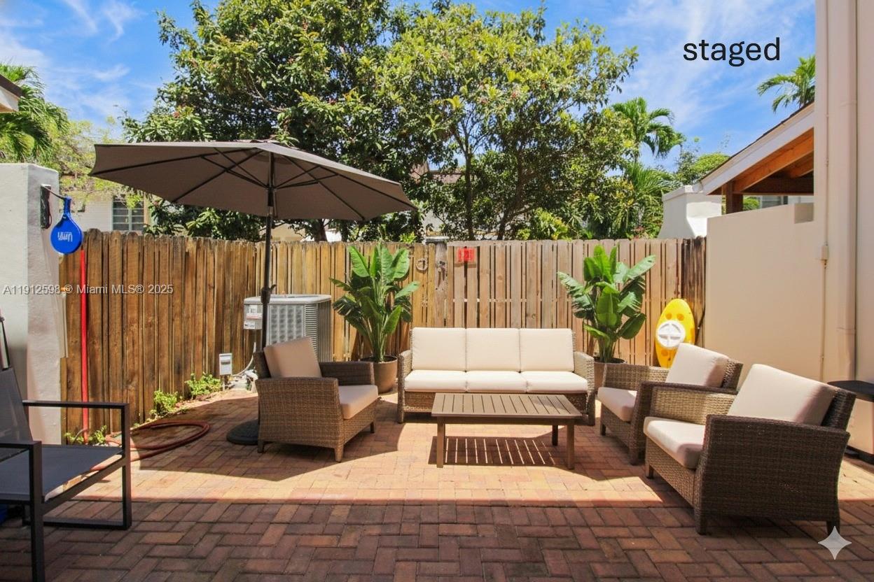 HOLLYWOOD GARDENS CONDOMI - Residential