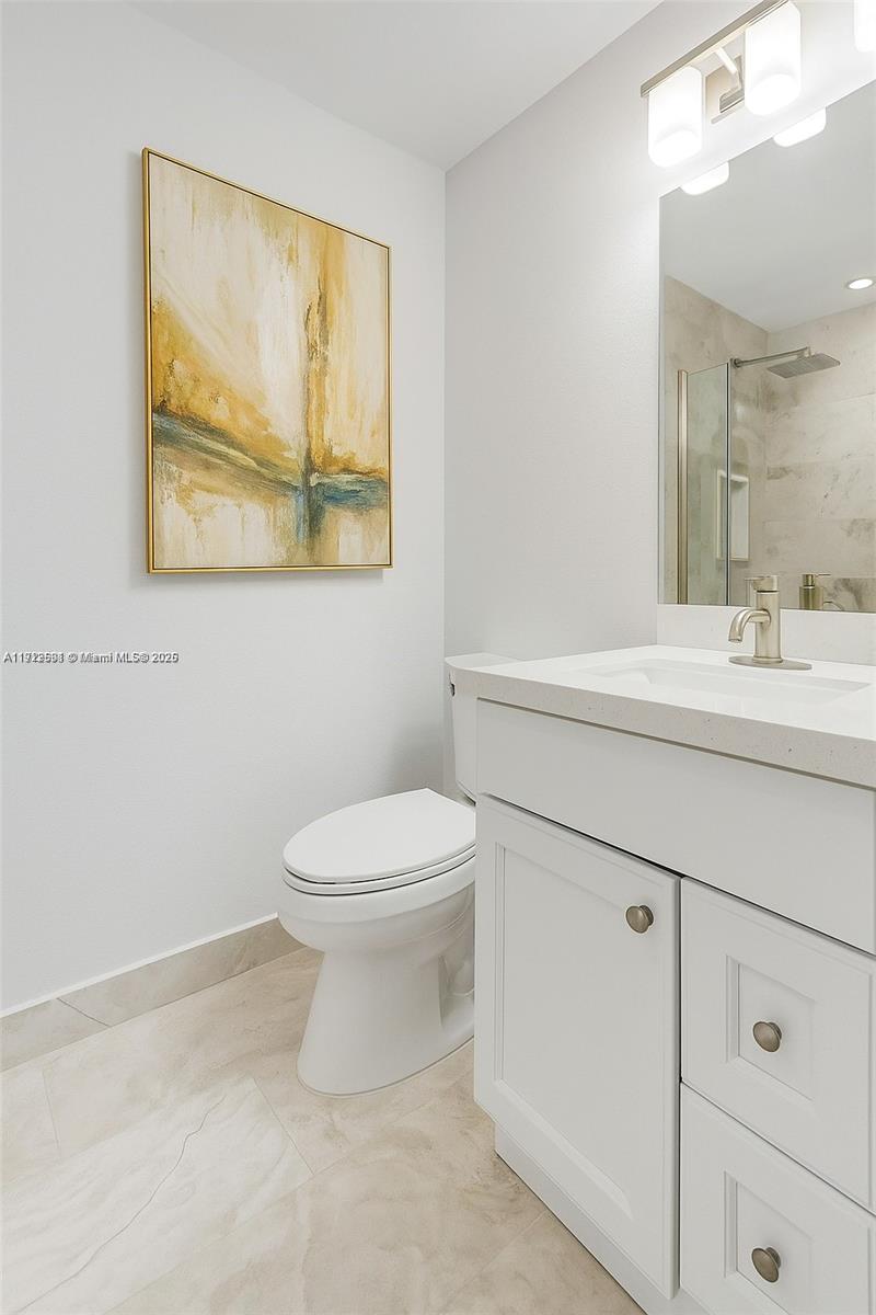 HOLLYWOOD GARDENS CONDOMI - Residential