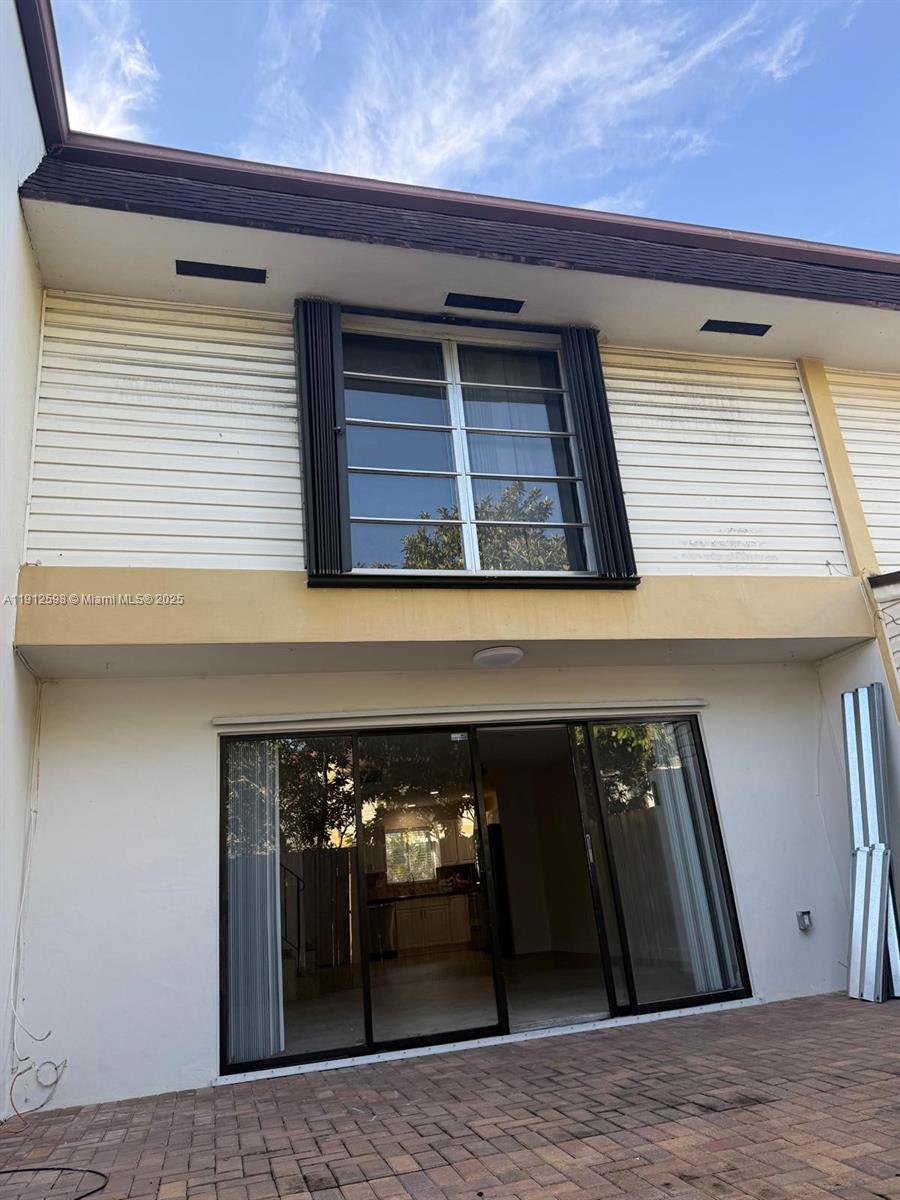 HOLLYWOOD GARDENS CONDOMI - Residential