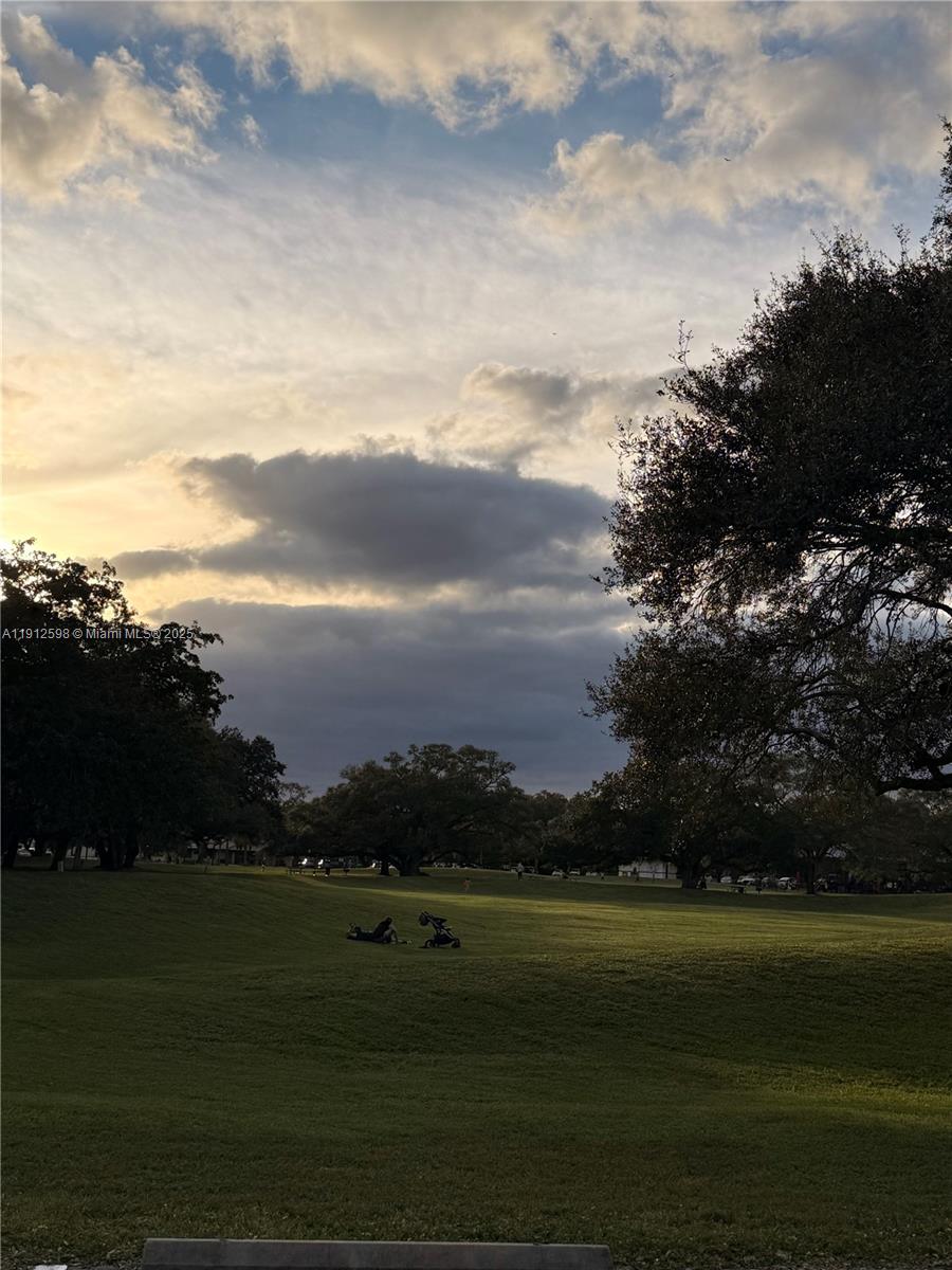 HOLLYWOOD GARDENS CONDOMI - Residential