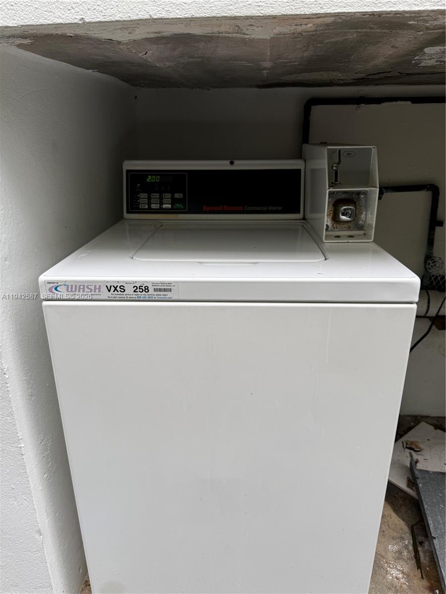 LENOX MANOR - Residential Lease