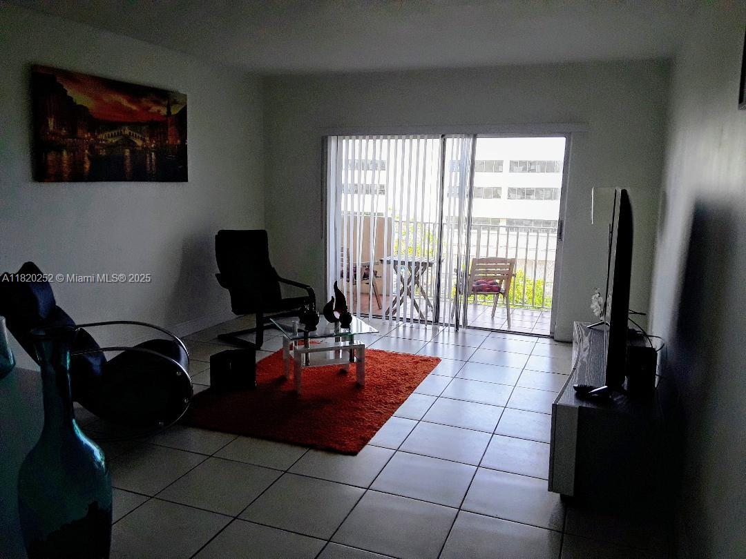 1455 N Treasure Dr 5H, North Bay Village, Miami-Dade County, Florida - 2 Bedrooms  
2 Bathrooms - 