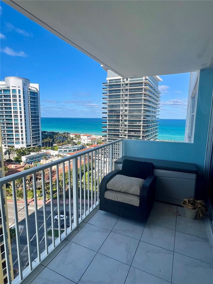 5838 Collins Ave 14D