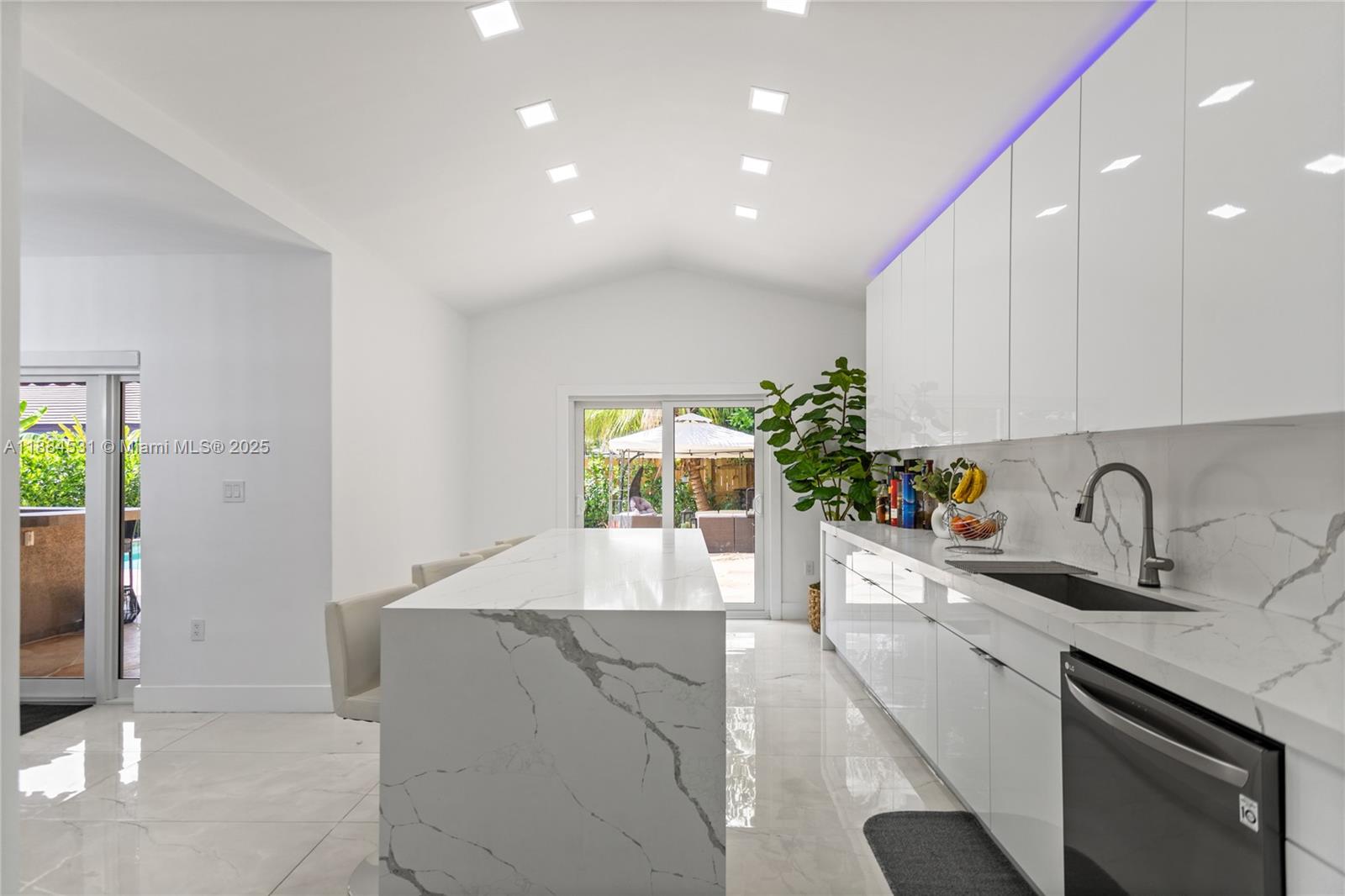 ALAMEDA NORTH - Residential Lease