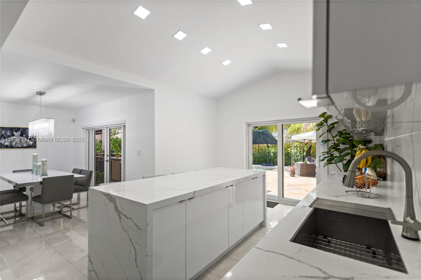 ALAMEDA NORTH - Residential Lease
