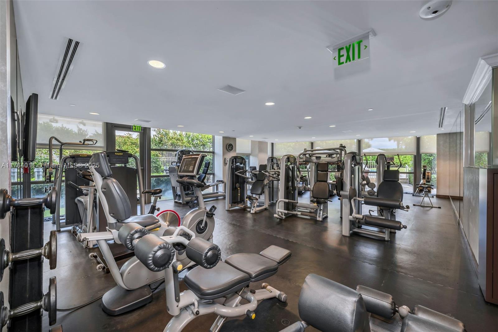 MEI CONDO - Residential