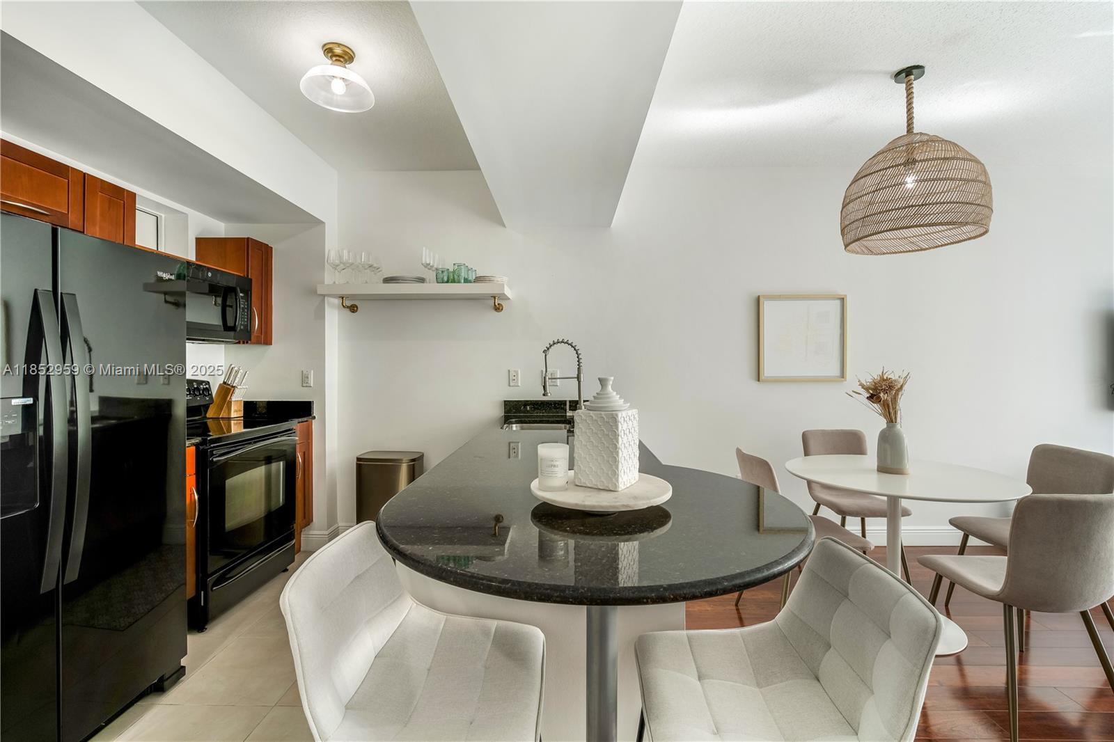 DOWNTOWN DADELAND CONDO N - Residential Lease