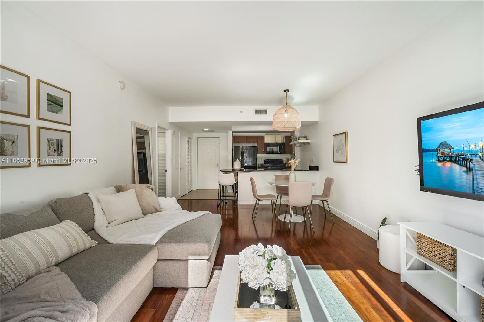 DOWNTOWN DADELAND CONDO N - Residential Lease