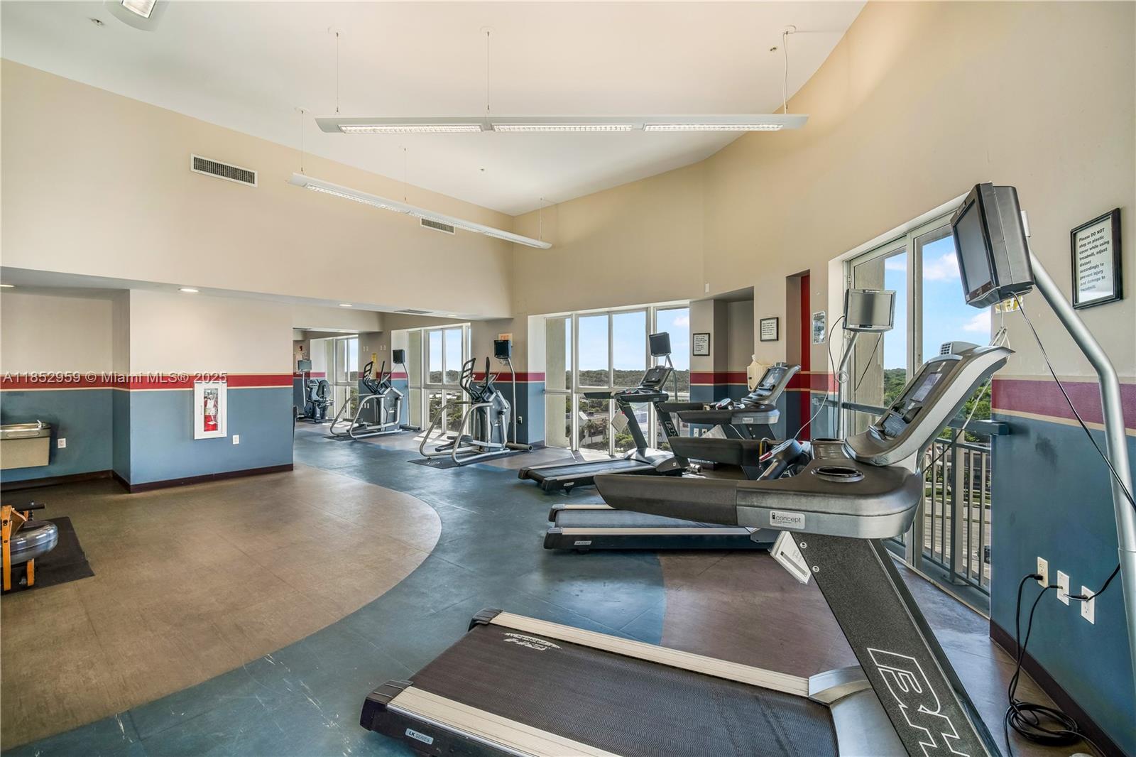 DOWNTOWN DADELAND CONDO N - Residential Lease