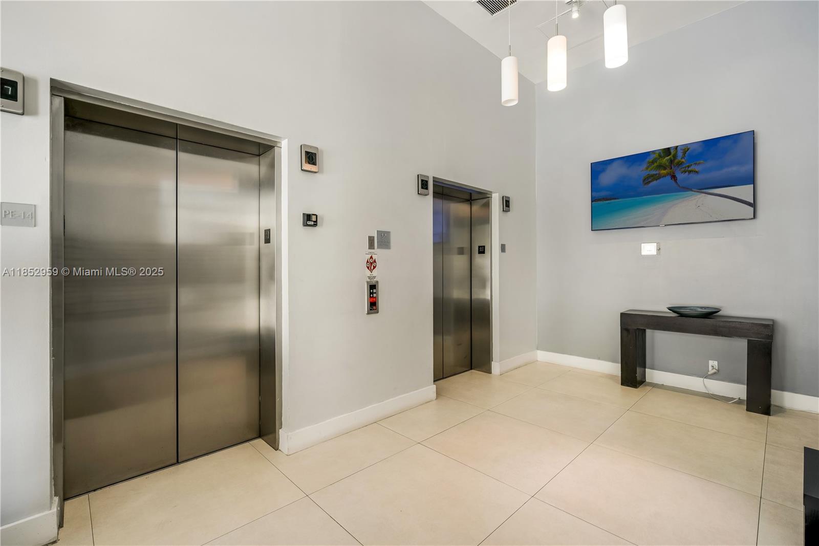 DOWNTOWN DADELAND CONDO N - Residential Lease