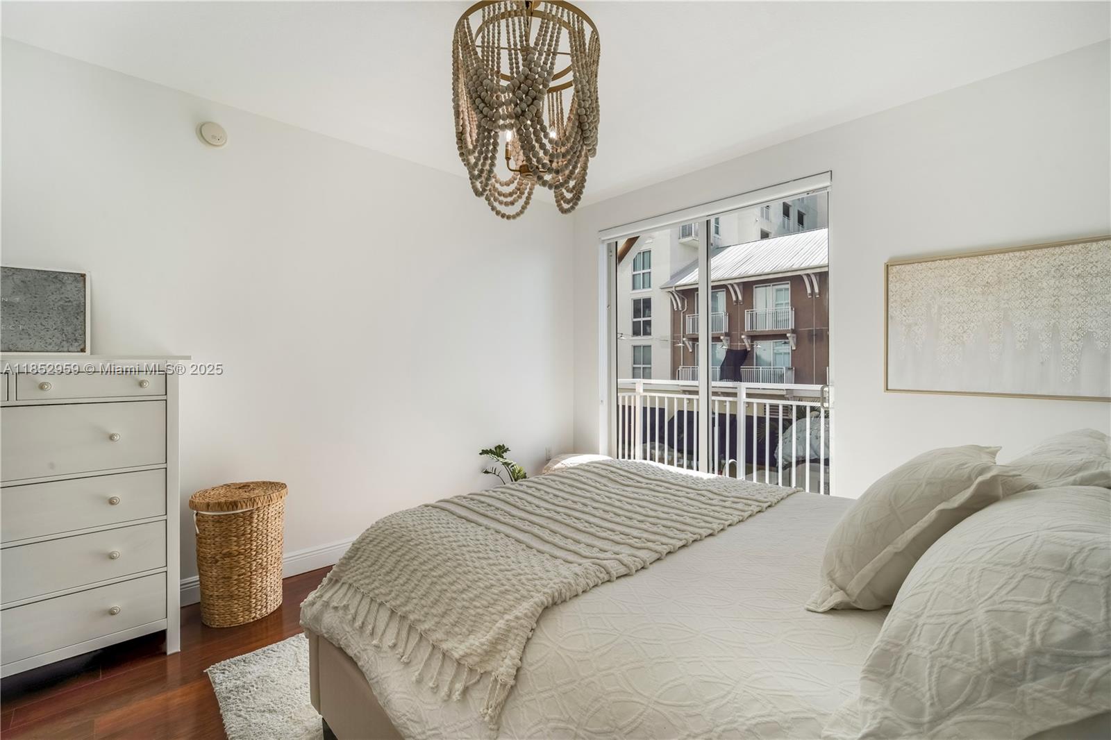 DOWNTOWN DADELAND CONDO N - Residential Lease