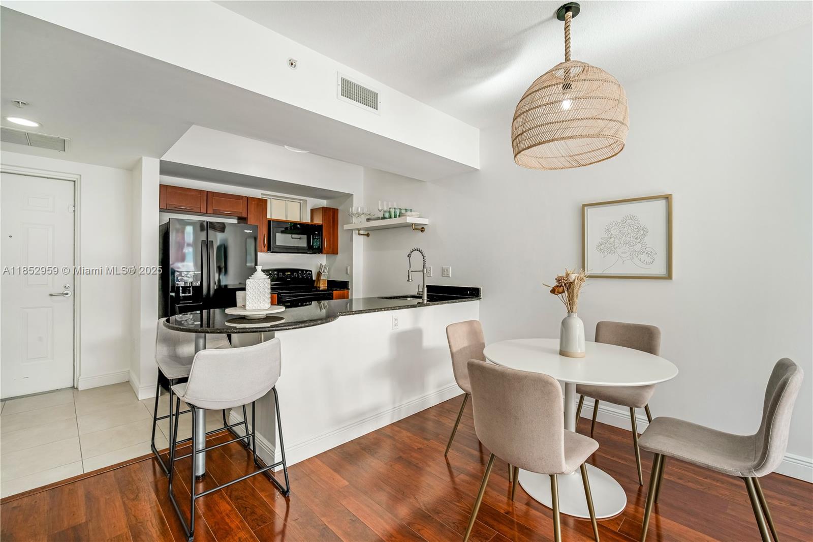 DOWNTOWN DADELAND CONDO N - Residential Lease